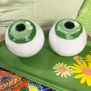 Eyeball Sculpture Set of 2